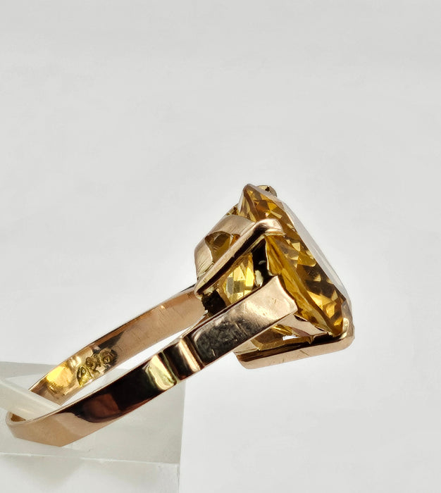 6318: Vintage: Egyptian 9ct Gold Round Cut Yellow Citrine Ring- rare beauty
