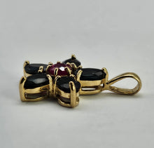 Cargar imagen en el visor de la galería, 1295: Vintage 9ct Gold Floral Pendant Ruby Tourmalines - Lovely Combination
