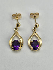 0746: Vintage: Elegant Earrings; 9ct Gold Amethyst Drop Studs