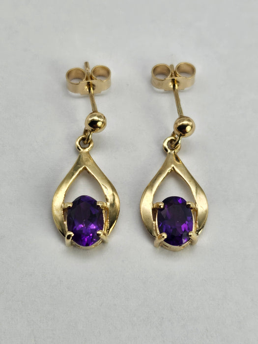 0746: Vintage: Elegant Earrings; 9ct Gold Amethyst Drop Studs