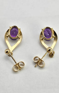 0746: Vintage: Elegant Earrings; 9ct Gold Amethyst Drop Studs