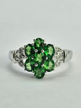 Cargar imagen en el visor de la galería, 1247: Vintage: 9ct White Gold 7 Emeralds 6 Diamonds Geometric Cluster Ring- eye candy
