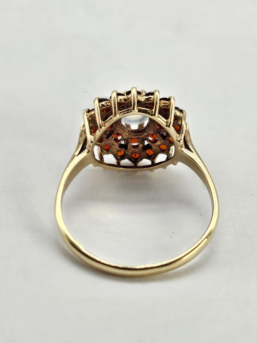 Vintage: Rare: 9ct Gold Moonstone & 24 Garnet Cluster Ring — From 1974