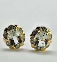 Cargar imagen en el visor de la galería, 0780: Vintage: 9ct Gold Praisiolite (Green Amethyst) Diamonds Earrings
