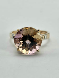 0866: Vintage: Exquisite 9ct Gold Round Cut Ametrine Diamonds Cocktail Ring