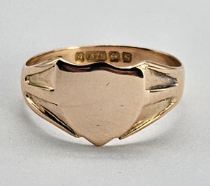 1276:Vintage: 9ct Gold Shield Signet Ring- Date-Mark 1967 - almost 60 years