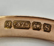 Load image into Gallery viewer, 1276:Vintage: 9ct Gold Shield Signet Ring- Date-Mark 1967 - almost 60 years
