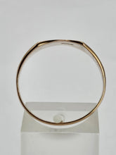 Load image into Gallery viewer, 1276:Vintage: 9ct Gold Shield Signet Ring- Date-Mark 1967 - almost 60 years
