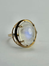 Load image into Gallery viewer, 1001: Vintage; 9ct Gold Cabochon White Moonstone Solitaire Ring- LUSH
