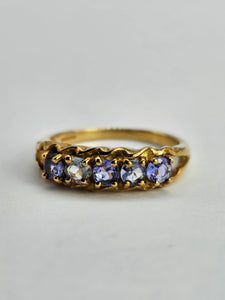1033: Vintage; 9ct Gold Blue Tanzanites 5 Stone Ring- simple beauty