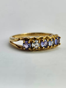1033: Vintage; 9ct Gold Blue Tanzanites 5 Stone Ring- simple beauty