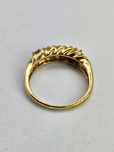Load image into Gallery viewer, 1033: Vintage; 9ct Gold Blue Tanzanites 5 Stone Ring- simple beauty
