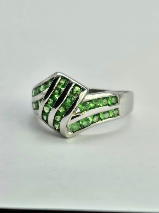 1250: Vintage: 9ct White Gold 28 Emeralds Cocktail Ring- eye candy