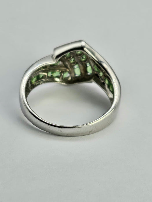 1250: Vintage: 9ct White Gold 28 Emeralds Cocktail Ring- eye candy