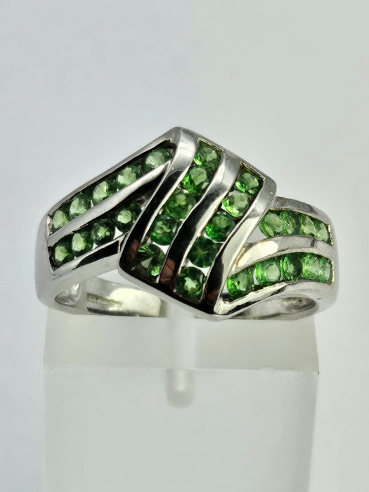 1250: Vintage: 9ct White Gold 28 Emeralds Cocktail Ring- eye candy