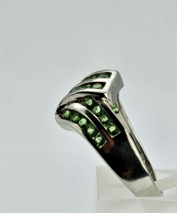 1250: Vintage: 9ct White Gold 28 Emeralds Cocktail Ring- eye candy