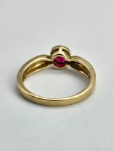 Load image into Gallery viewer, 1310: Vintage: 9ct Gold Round Cut Blood Red Ruby Solitaire- lovely
