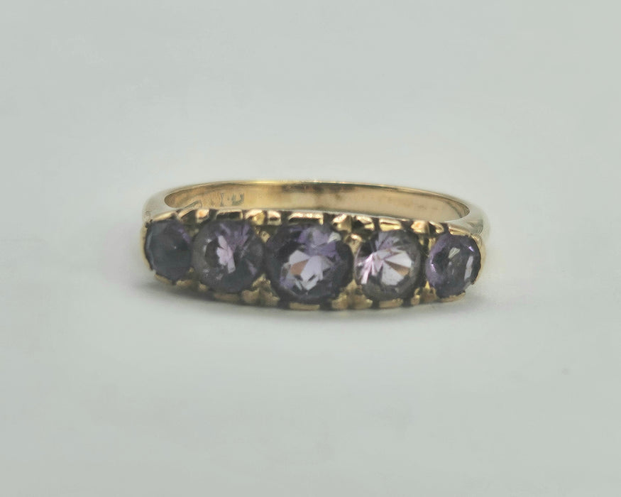 1136: Vintage: 9ct Gold Purple Amethysts 5 Stone Stacker/ Dress Ring