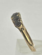 Cargar imagen en el visor de la galería, 1136: Vintage: 9ct Gold Purple Amethysts 5 Stone Stacker/ Dress Ring
