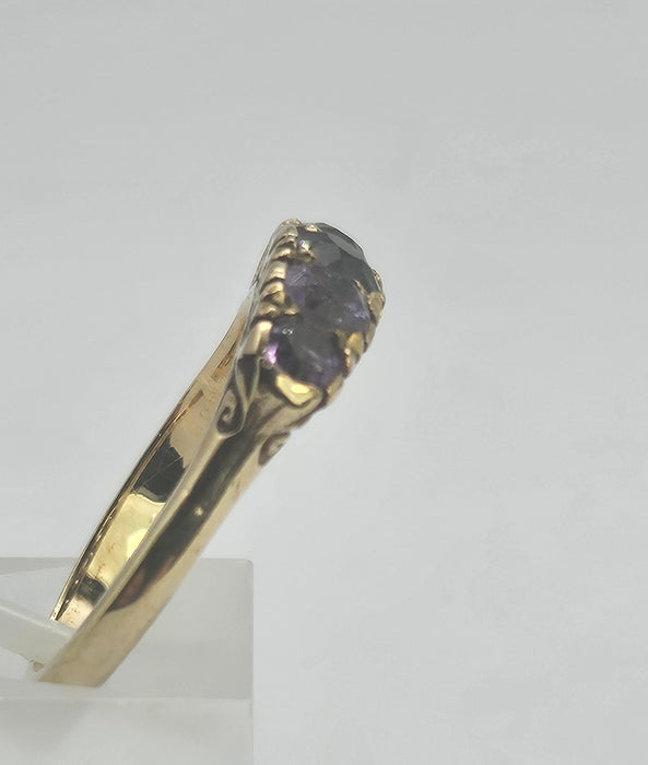 1136: Vintage: 9ct Gold Purple Amethysts 5 Stone Stacker/ Dress Ring