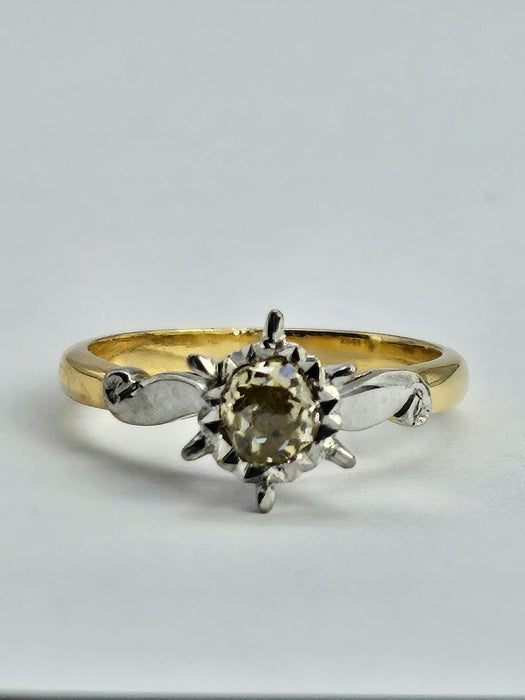 Vintage: 18ct Gold Diamond Dress Ring