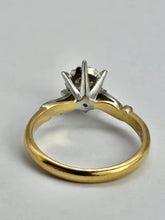 Load image into Gallery viewer, 1092: Vintage Rare 18ct Mixed Gold Yellow Diamond Diamonds Ring- lovely combination
