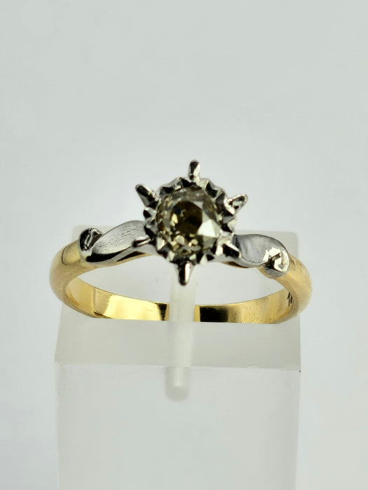 1092: Vintage Rare 18ct Mixed Gold Yellow Diamond Diamonds Ring- lovely combination