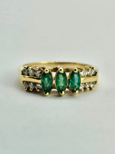 1104: Vintage: 14ct Gold Emeralds Diamonds Ring - exquisite, lovely symmetry