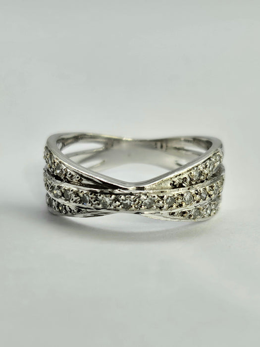 Vintage: 9ct White Gold Diamond Crossover Dress Ring