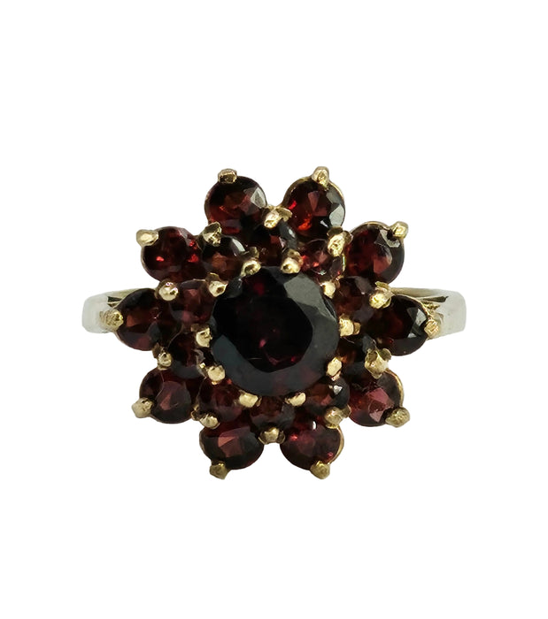 1132 Vintage: 9ct Yellow Gold 21 Almandine Garnet Flower Head Ring