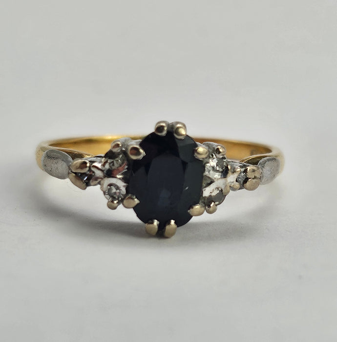 1197: Vintage: 18ct Gold Australian Blue Sapphire 6 Diamonds Dress Ring- Date-Mark 1979