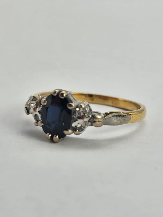 1197: Vintage: 18ct Gold Australian Blue Sapphire 6 Diamonds Dress Ring- Date-Mark 1979