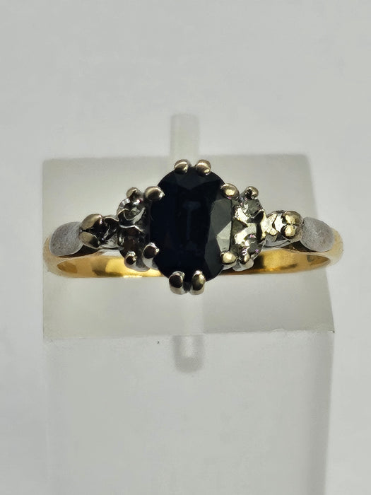 1197: Vintage: 18ct Gold Australian Blue Sapphire 6 Diamonds Dress Ring- Date-Mark 1979