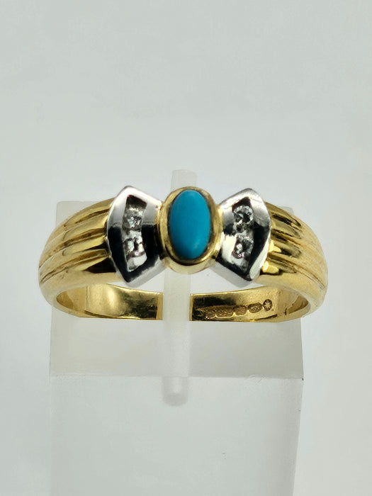 1204: Vintage: 18ct Yellow Gold Turquoise & Diamond Dress Ring