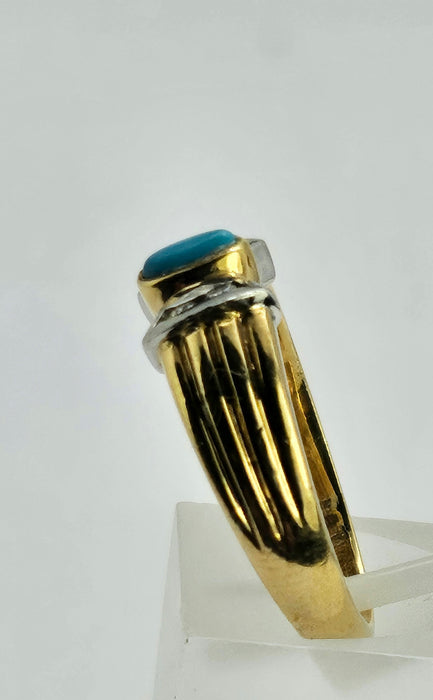 1204: Vintage: 18ct Yellow Gold Turquoise & Diamond Dress Ring