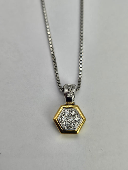 1209: Vintage: 18ct Yellow & White Gold Necklace Hexagonal Diamonds Pendant -