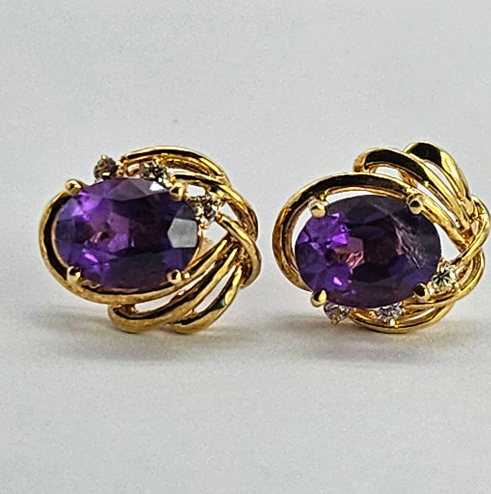 1196: Vintage: 18ct Gold Deep Purple Amethyst Diamond Earrings - LUSH
