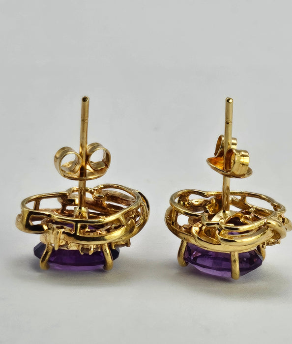 1196: Vintage: 18ct Gold Deep Purple Amethyst Diamond Earrings - LUSH