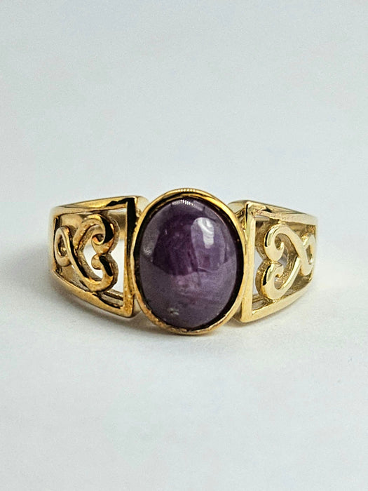 0994: Vintage: 9ct Gold Cabochon Star Ruby Openwork Ring- a splendid example