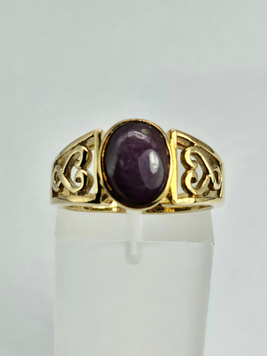 0994: Vintage: 9ct Gold Cabochon Star Ruby Openwork Ring- a splendid example
