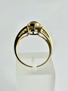 0994: Vintage: 9ct Gold Cabochon Star Ruby Openwork Ring- a splendid example