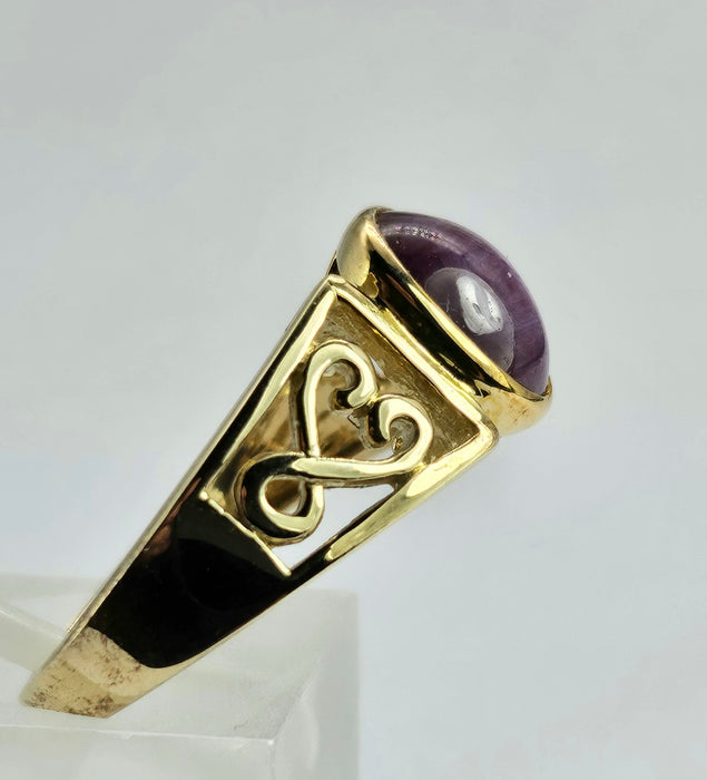 Vintage: 9ct Gold Oval Cabochon Star Ruby Openwork Ring