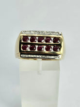 Cargar imagen en el visor de la galería, 1468: Vintage: 9ct Gold 10 Rubies Diamonds Geometric Set Cocktail Ring- Statement weight, gorgeous stones
