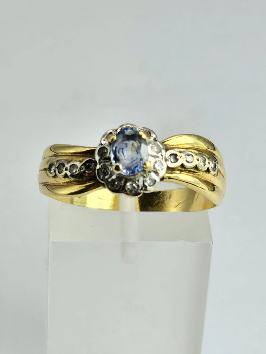 6492 Vintage: 18ct Gold Ceylon Blue Sapphire 18 Diamonds Dress Ring