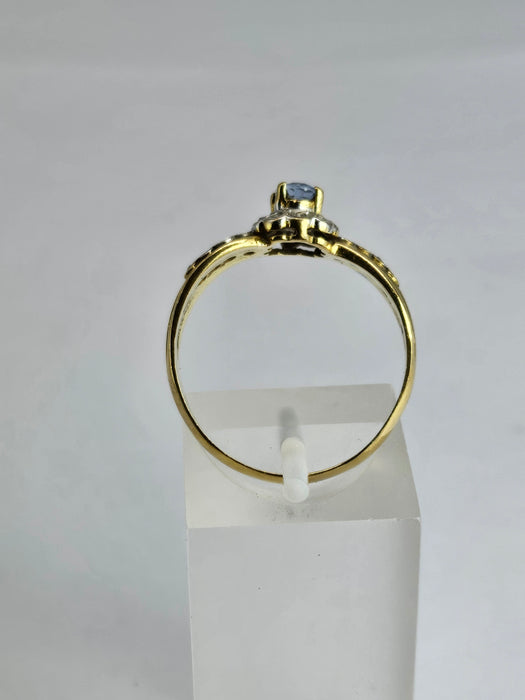 6492 Vintage: 18ct Gold Ceylon Blue Sapphire 18 Diamonds Dress Ring