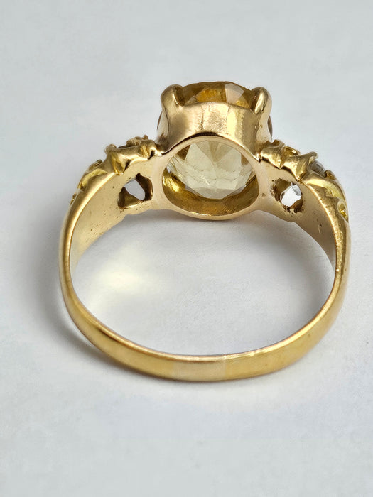 6347: Vintage 18ct Gold Faceted Citrine Diamonds Dress Ring
