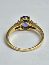 Cargar imagen en el visor de la galería, 1357: Vintage: 18ct Gold Ceylon Blue Tanzanite Diamonds Trefoil Set Ring- Gorgeous,

