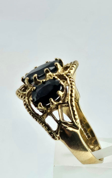 1171: Vintage: 9ct Gold Australian Blue Sapphires Trilogy Ring - Size U1/2, lovely stones.