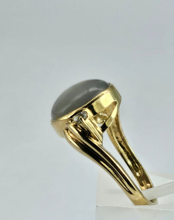 6036 Vintage: 9ct Gold Large White Moonstone Sapphire Accents Cocktail Ring