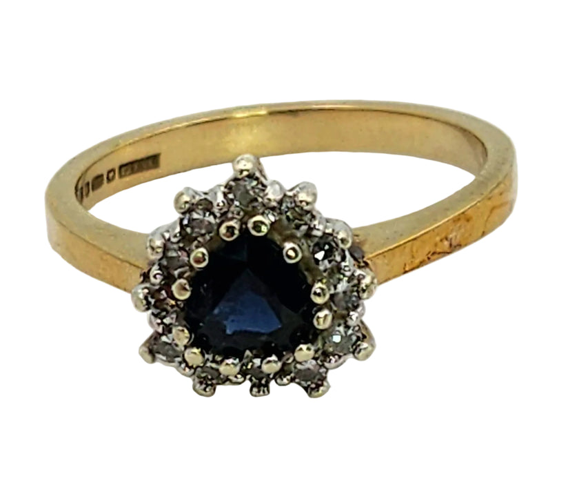 1428: Vintage: 9ct Gold Heart-Cut Blue Sapphire Diamonds Cluster Ring- classic